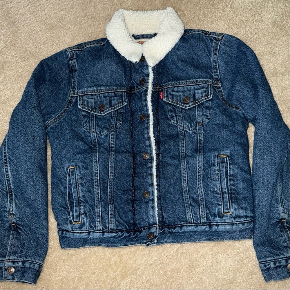 LEVI’S SHERPA JEAN JACKET